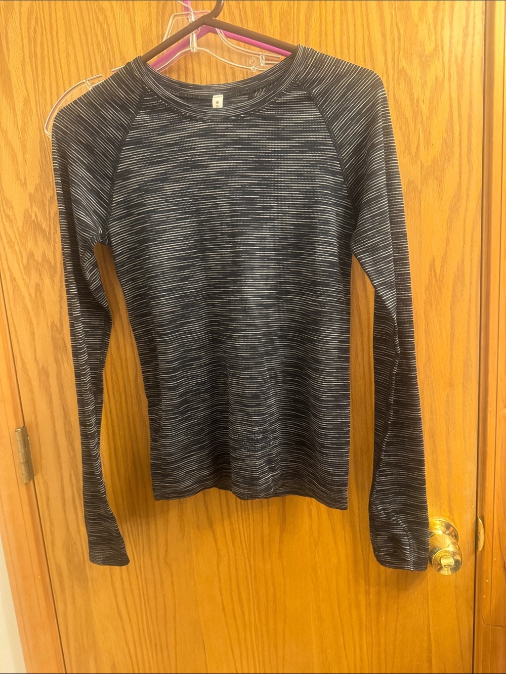 Athleta Black Heathered Long-Sleeve Performance Tee